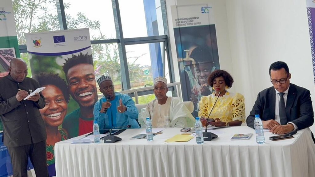 Consultation OIM–MINREX à Yaoundé — les intervenants face aux organisations de la société civile